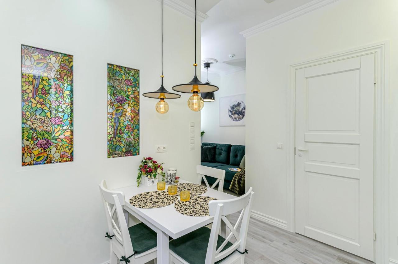 Harbour Apartment *