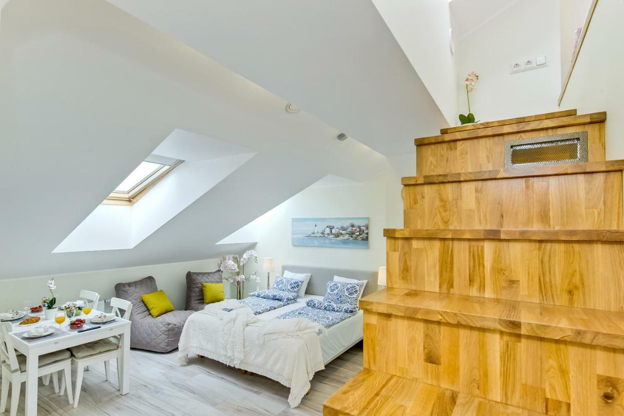 Harbour Apartment *